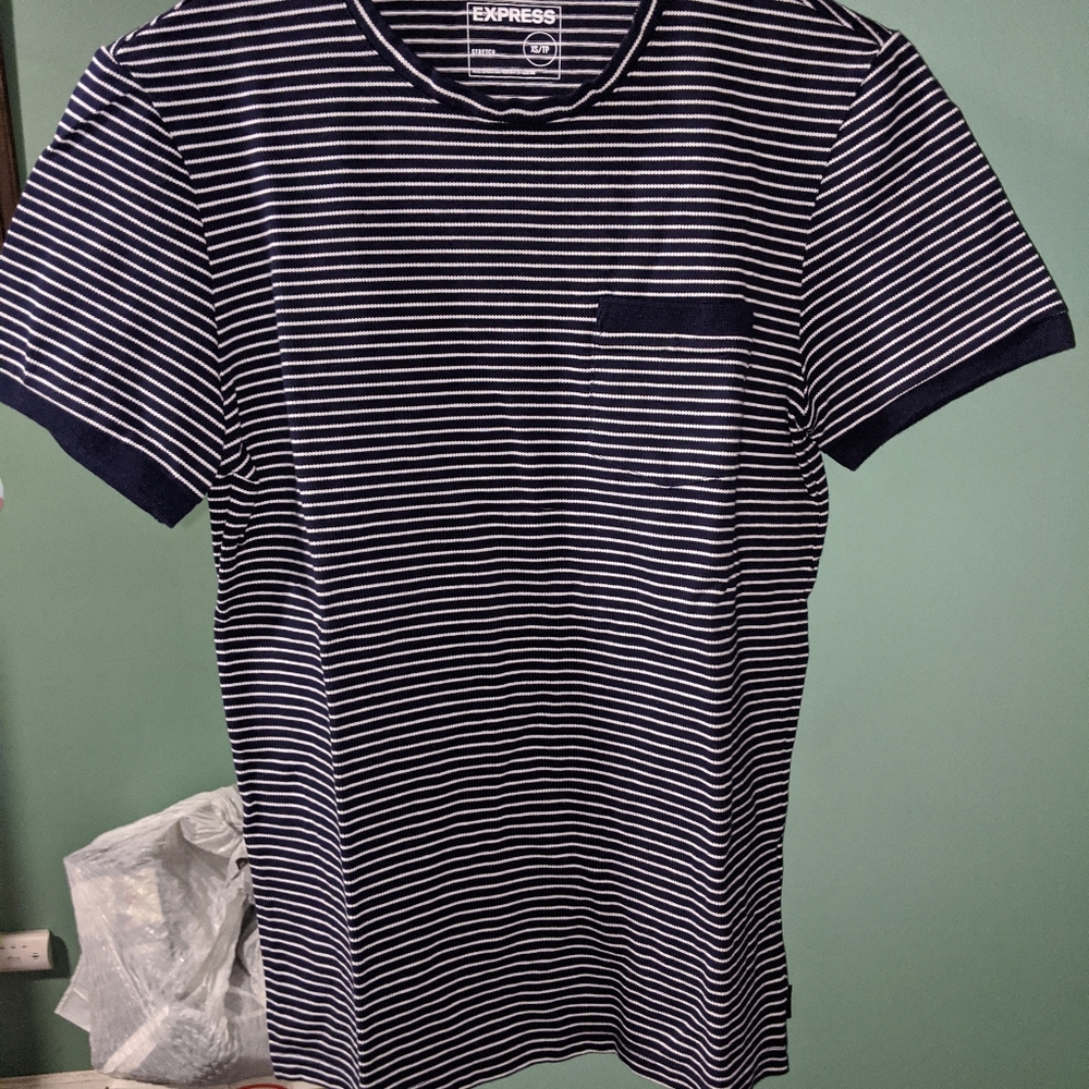 EXPRESS Short Sleeve Tee